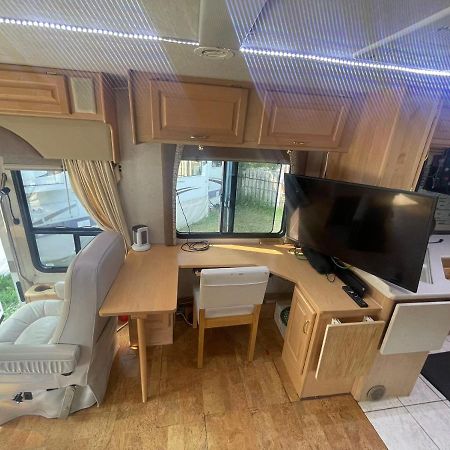 坎莫尔 Rundle Mountain Rv Park酒店 外观 照片