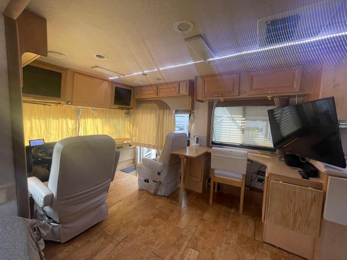 坎莫尔 Rundle Mountain Rv Park酒店 外观 照片
