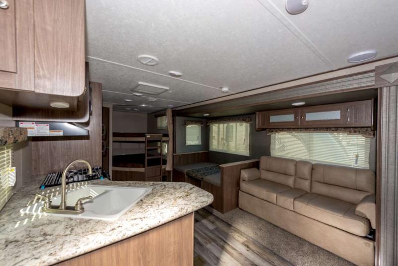 坎莫尔 Rundle Mountain Rv Park酒店 外观 照片